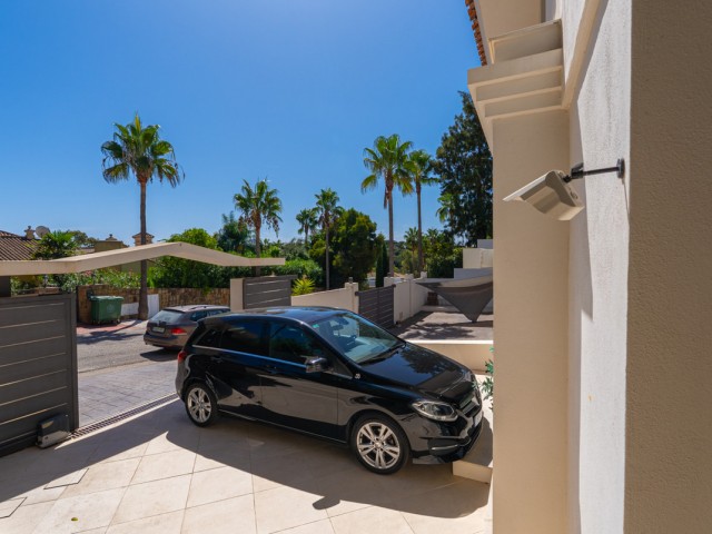 Villa avec 5 Chambres  à San Roque Club
