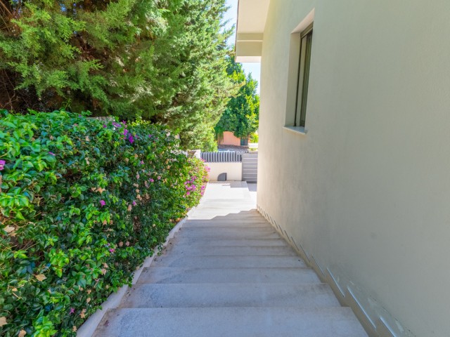 Villa avec 5 Chambres  à San Roque Club