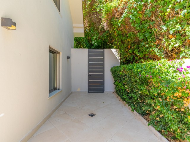 Villa avec 5 Chambres  à San Roque Club