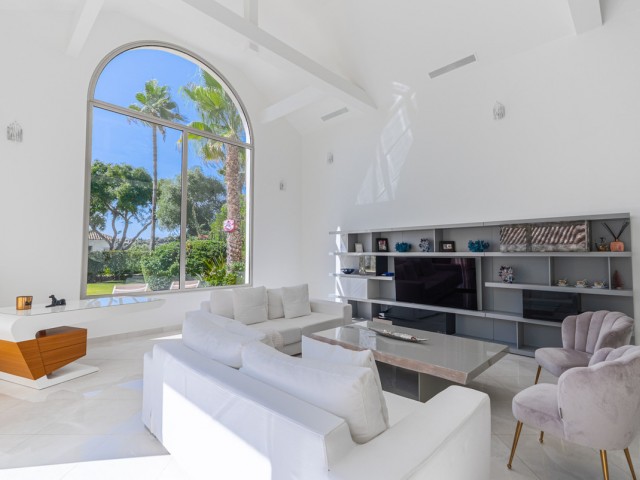 Villa avec 5 Chambres  à San Roque Club