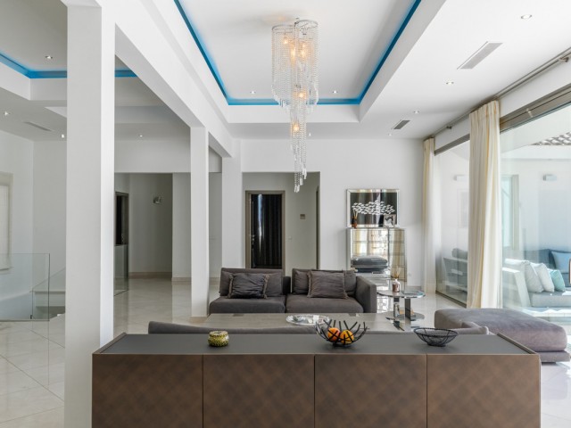 Villa avec 5 Chambres  à San Roque Club