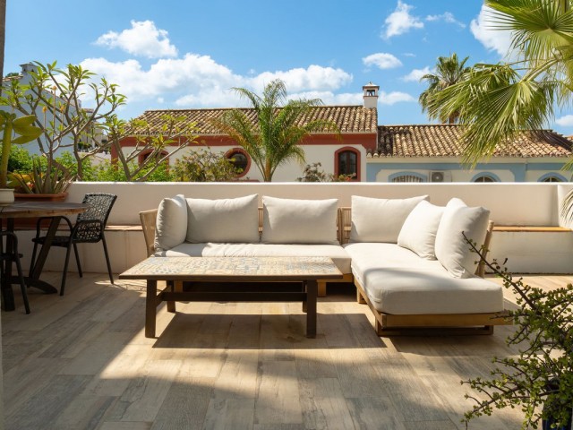 Maison mitoyenne, La Heredia, R5387038