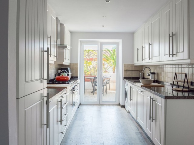 Maison mitoyenne, La Heredia, R5387038