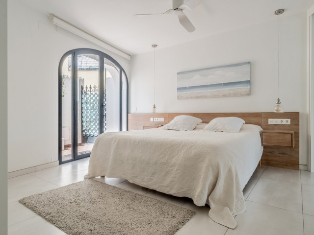 Penthouse avec 2 Chambres  à Puerto de Cabopino