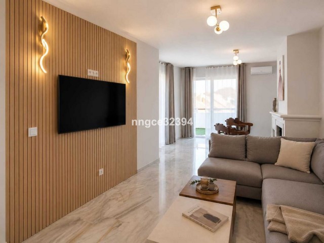 Apartamento con 3 Dormitorios  en New Golden Mile