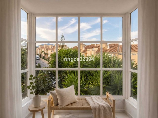 Apartamento con 3 Dormitorios  en New Golden Mile