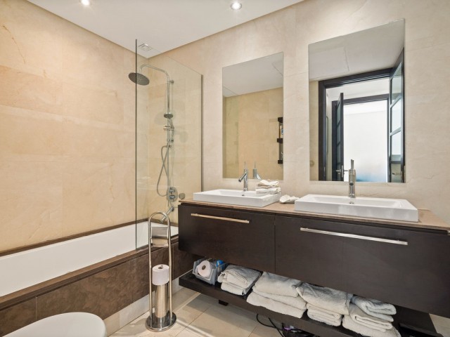 2 Makuuhuoneen Rivitalo Sotogrande Alto