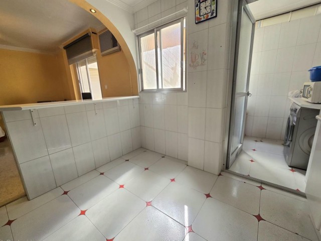 Apartamento con 3 Dormitorios  en Málaga