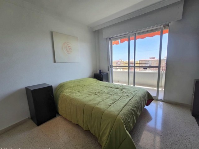 Apartamento con 3 Dormitorios  en Málaga