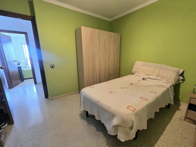 Apartamento con 3 Dormitorios  en Málaga