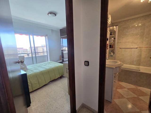 Apartamento con 3 Dormitorios  en Málaga