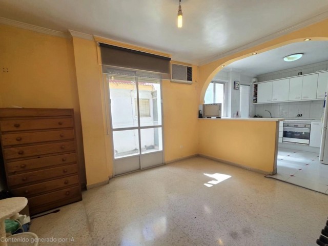 Apartamento con 3 Dormitorios  en Málaga