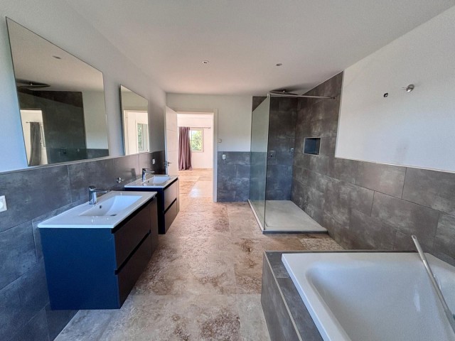 5 Sovrums Villa i La Cala