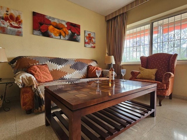Huoneisto, La Carihuela, R5400691