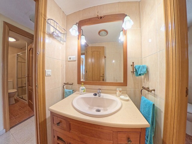 Huoneisto, La Carihuela, R5400691