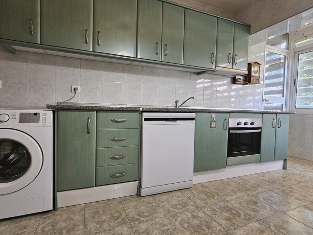 Huoneisto, La Carihuela, R5400691