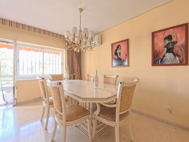 Huoneisto, La Carihuela, R5400691