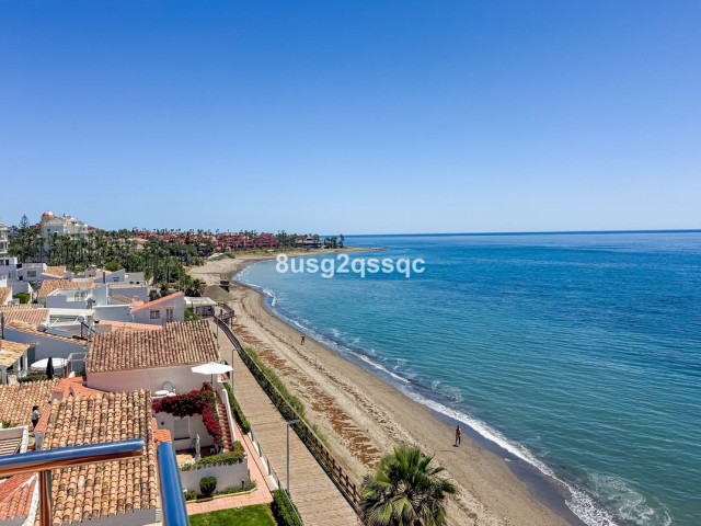 3 Bedrooms Apartment in Estepona