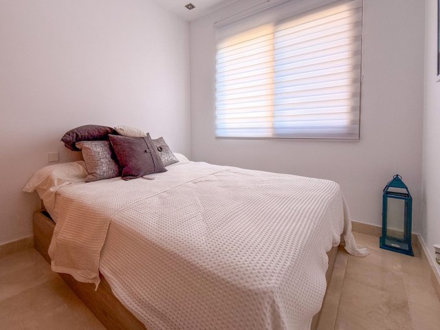 Maison mitoyenne avec 4 Chambres  à Riviera del Sol