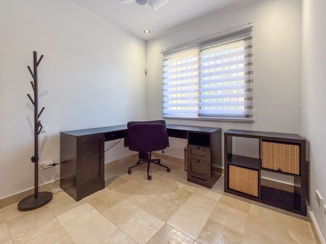 Maison mitoyenne avec 4 Chambres  à Riviera del Sol