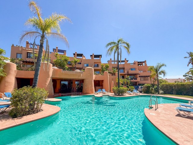 Maison mitoyenne avec 4 Chambres  à Riviera del Sol