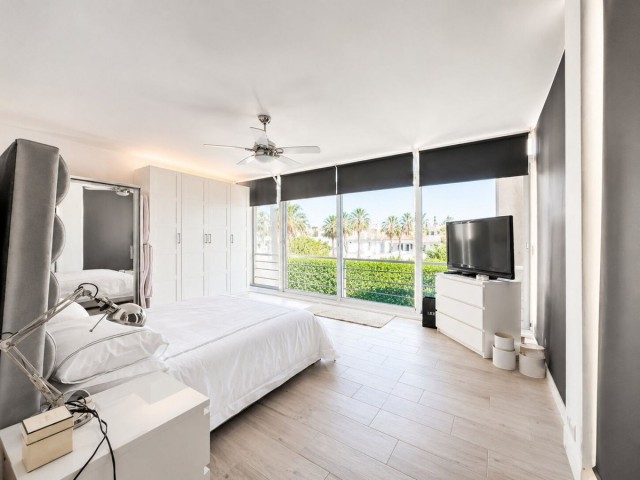 2 Bedrooms Apartment in Puerto Banús