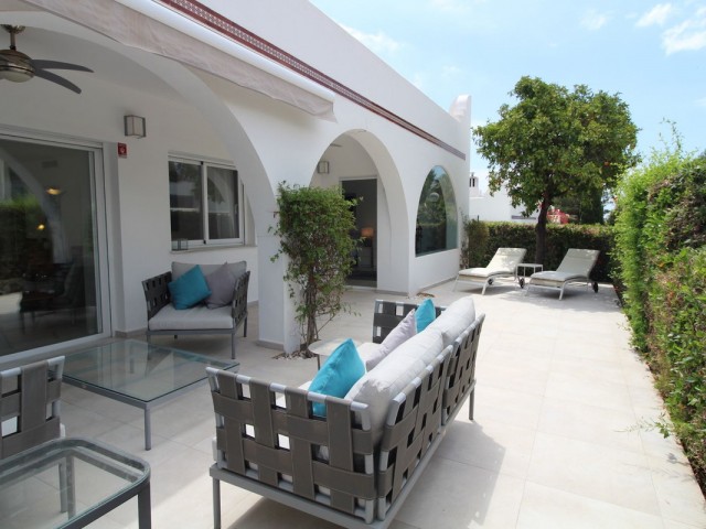 4 Bedrooms Villa in Aloha