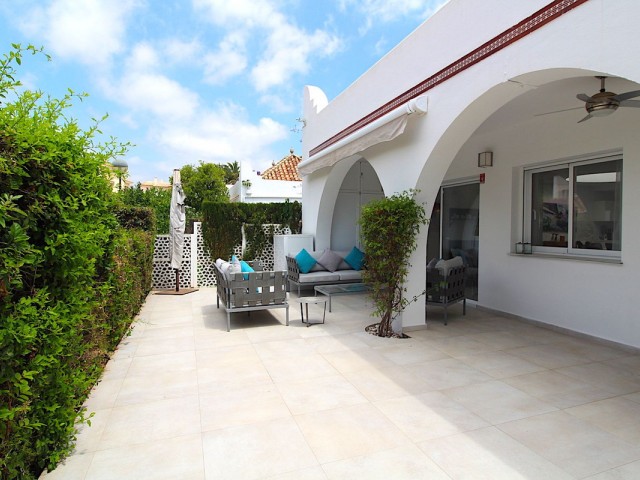 4 Bedrooms Villa in Aloha