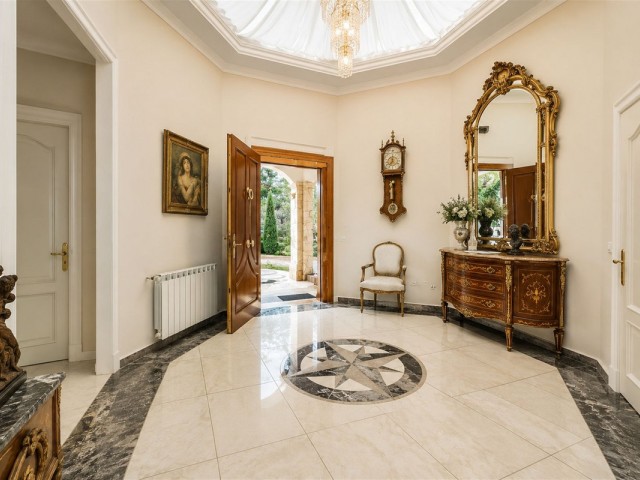 Villa con 6 Dormitorios  en Hacienda Las Chapas