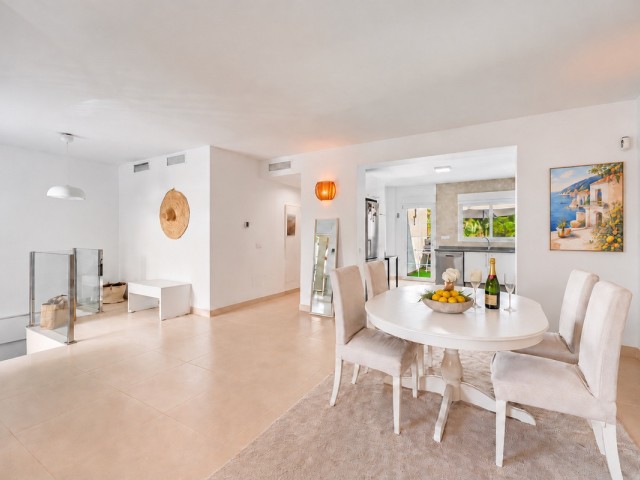 4 Schlafzimmer Villa in Hacienda Las Chapas
