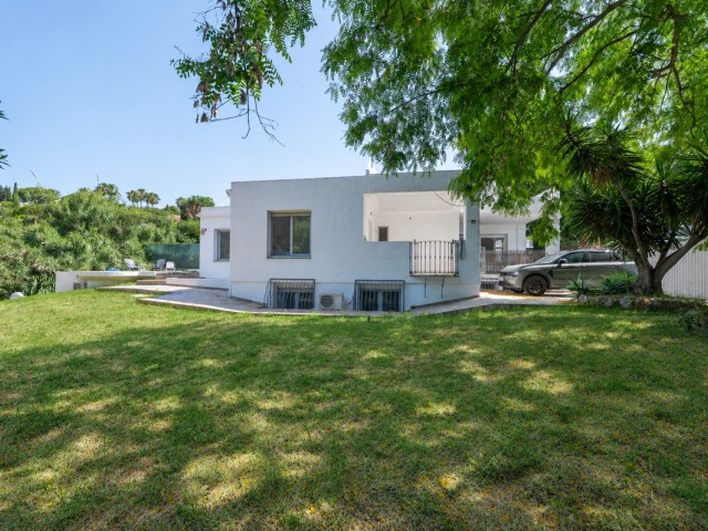4 Schlafzimmer Villa in Hacienda Las Chapas