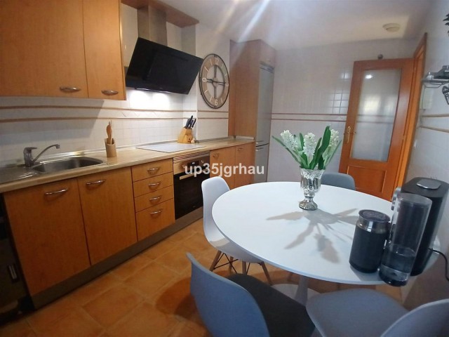 2 Bedrooms Apartment in Estepona