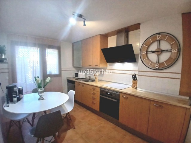 2 Bedrooms Apartment in Estepona