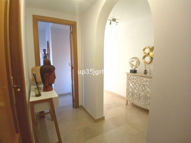 2 Bedrooms Apartment in Estepona