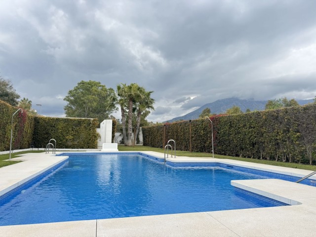Apartment, Nueva Andalucia, R5422447