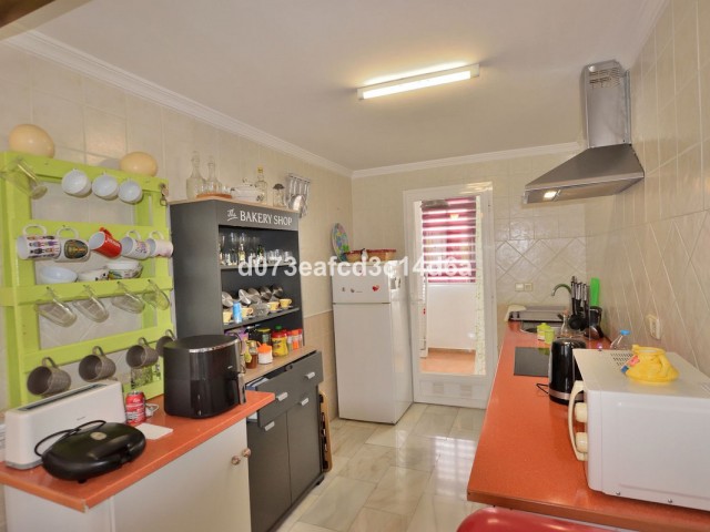 4 Schlafzimmer Villa in San Luis de Sabinillas