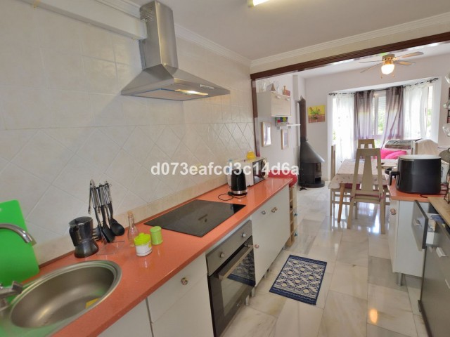 4 Schlafzimmer Villa in San Luis de Sabinillas