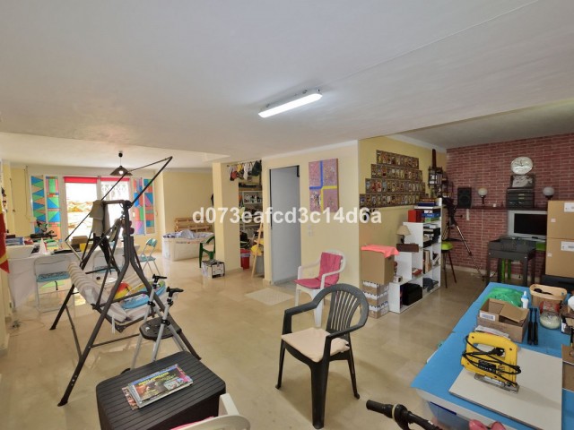 4 Schlafzimmer Villa in San Luis de Sabinillas
