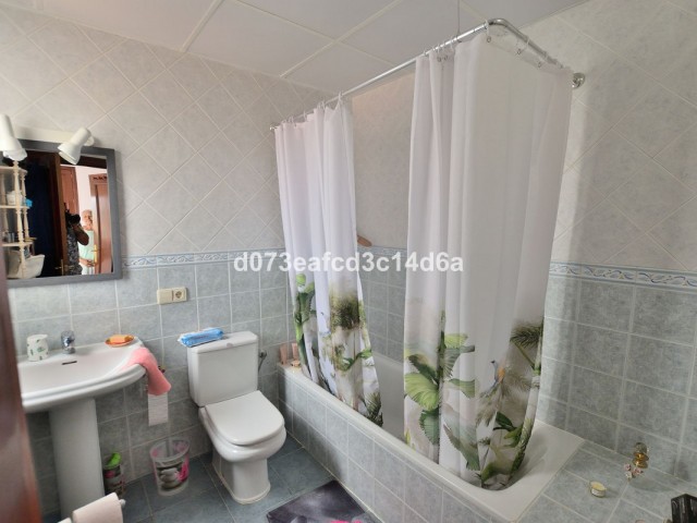 4 Schlafzimmer Villa in San Luis de Sabinillas