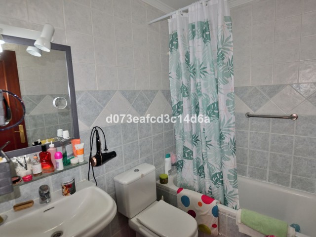 4 Schlafzimmer Villa in San Luis de Sabinillas
