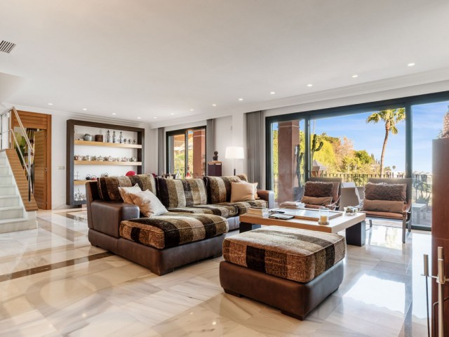 Huoneisto, Monte Halcones, R5425108