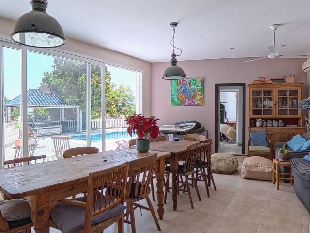 4 Schlafzimmer Villa in Torremuelle