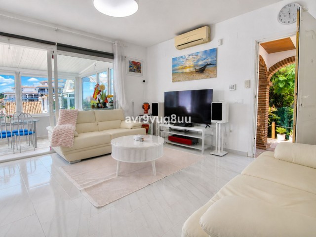 Huvila, El Faro, R5424184