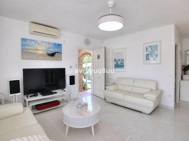 Huvila, El Faro, R5424184