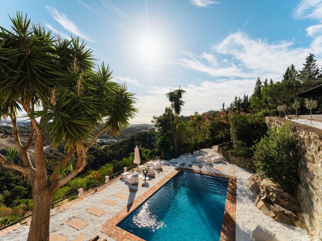 6 Makuuhuoneen Huvila El Madroñal