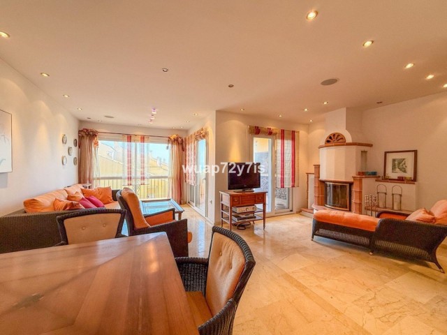 Huoneisto, Costabella, R5383816