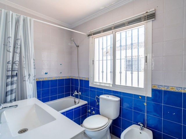 Maison mitoyenne avec 3 Chambres  à Torremuelle
