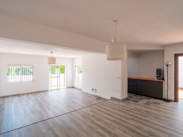 Maison mitoyenne avec 3 Chambres  à Torremuelle