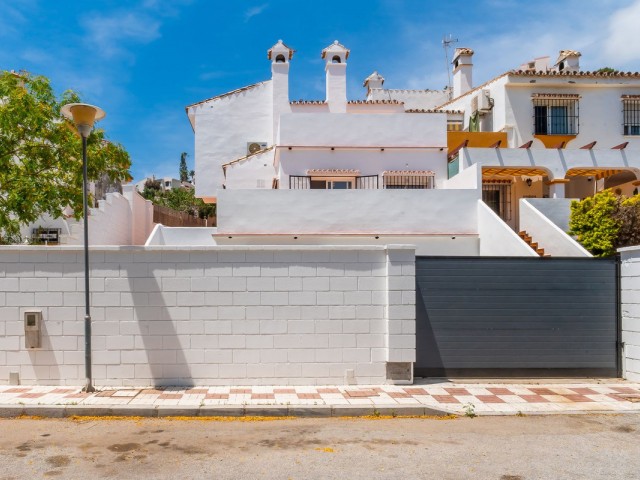 Maison mitoyenne avec 3 Chambres  à Torremuelle