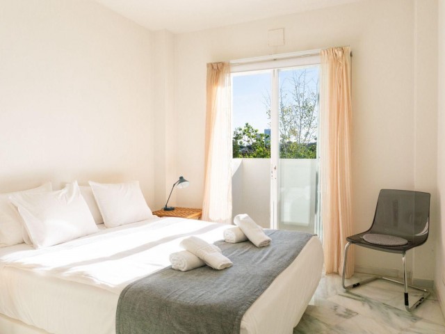 2 Bedrooms Apartment in Elviria